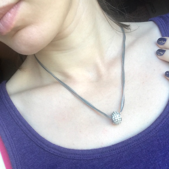 GIFTED Lia Sophia Triple Snake Chain - Picture 7 of 8